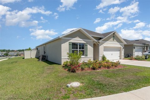 House in Haines City, Florida 4 bedrooms, 173.45 sq.m. № 1637081 - photo 25