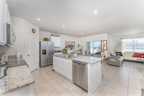 House in Haines City, Florida 4 bedrooms, 173.45 sq.m. № 1637081 - photo 7