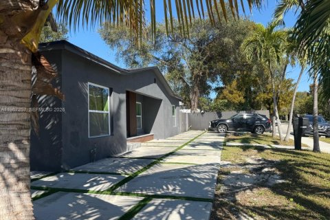 Villa ou maison à vendre à Miami, Floride: 3 chambres, 115.94 m2 № 2028571 - photo 5