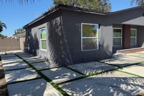 Villa ou maison à vendre à Miami, Floride: 3 chambres, 115.94 m2 № 2028571 - photo 7