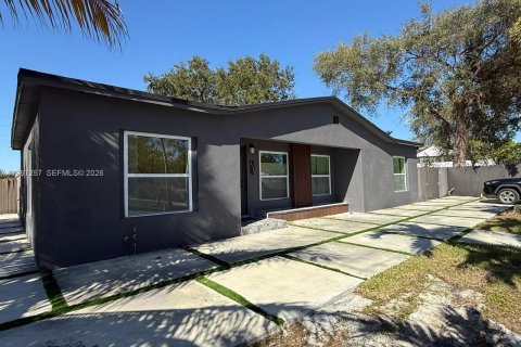 Villa ou maison à vendre à Miami, Floride: 3 chambres, 115.94 m2 № 2028571 - photo 3
