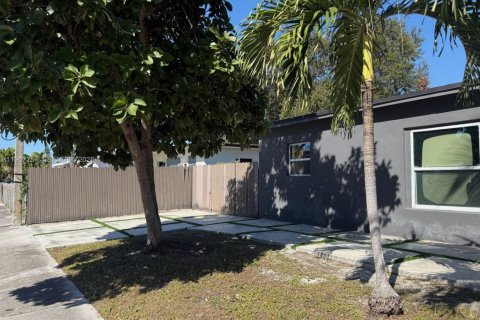 Villa ou maison à vendre à Miami, Floride: 3 chambres, 115.94 m2 № 2028571 - photo 8