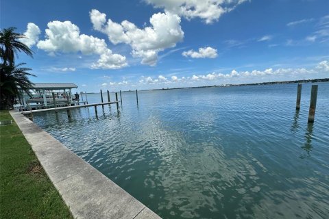 Villa ou maison à vendre à Clearwater, Floride: 5 chambres, 384.43 m2 № 1796831 - photo 4