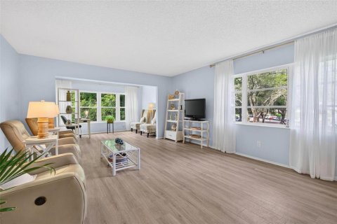 Condo in Clearwater, Florida, 2 bedrooms  № 2394058 - photo 6