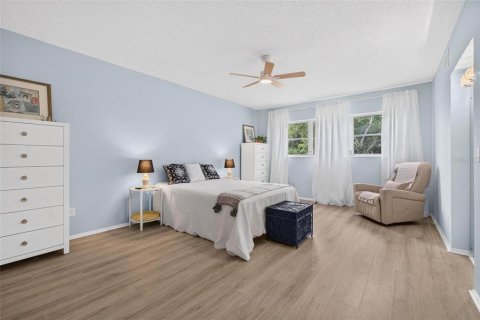 Condo in Clearwater, Florida, 2 bedrooms  № 2394058 - photo 19