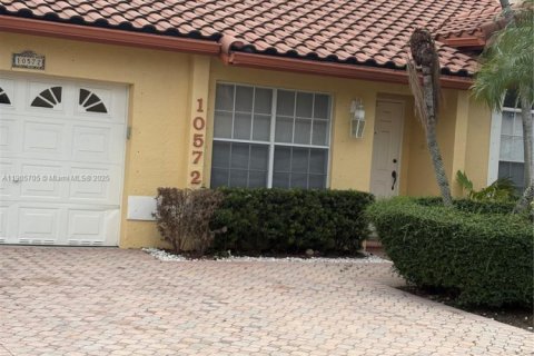 House in Doral, Florida 3 bedrooms, 176.98 sq.m. № 1956823 - photo 3