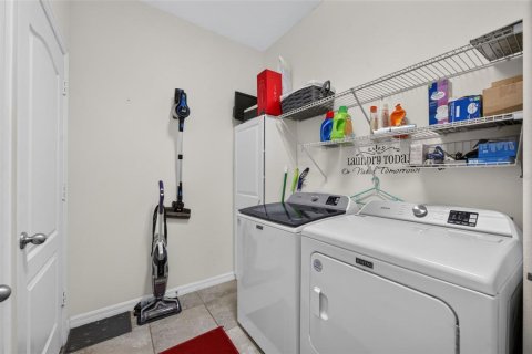 Villa ou maison à vendre à Orlando, Floride: 3 chambres, 190.08 m2 № 2200258 - photo 2