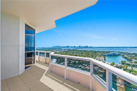 Copropriété à vendre à Miami Beach, Floride: 2 chambres, 125.42 m2 № 1938196 - photo 10