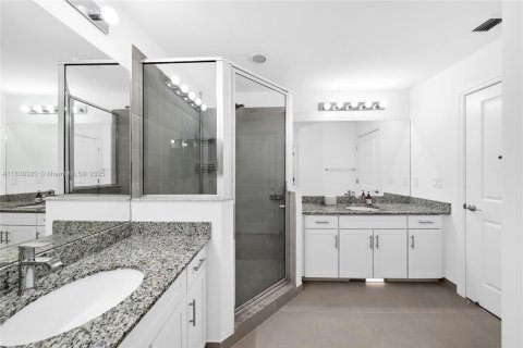 Touwnhouse à vendre à Fort Lauderdale, Floride: 3 chambres, 164.07 m2 № 1825917 - photo 26