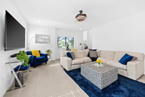 Touwnhouse à vendre à Fort Lauderdale, Floride: 3 chambres, 164.07 m2 № 1825917 - photo 10
