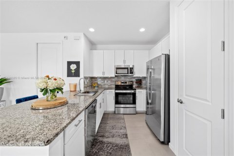 Touwnhouse à vendre à Fort Lauderdale, Floride: 3 chambres, 164.07 m2 № 1825917 - photo 2