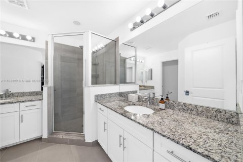 Touwnhouse à vendre à Fort Lauderdale, Floride: 3 chambres, 164.07 m2 № 1825917 - photo 24