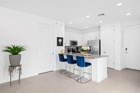 Touwnhouse à vendre à Fort Lauderdale, Floride: 3 chambres, 164.07 m2 № 1825917 - photo 4