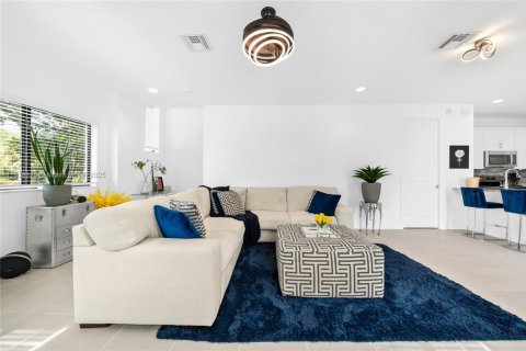 Touwnhouse à vendre à Fort Lauderdale, Floride: 3 chambres, 164.07 m2 № 1825917 - photo 12