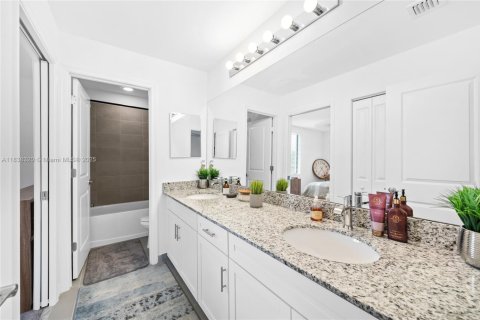 Touwnhouse à vendre à Fort Lauderdale, Floride: 3 chambres, 164.07 m2 № 1825917 - photo 29