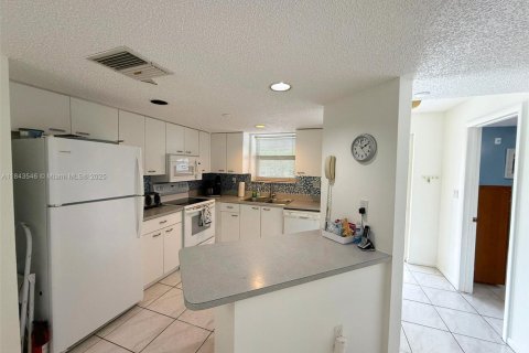 Condominio en venta en Sunny Isles Beach, Florida, 2 dormitorios, 123.56 m2 № 1881501 - foto 5