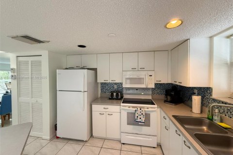 Condominio en venta en Sunny Isles Beach, Florida, 2 dormitorios, 123.56 m2 № 1881501 - foto 8