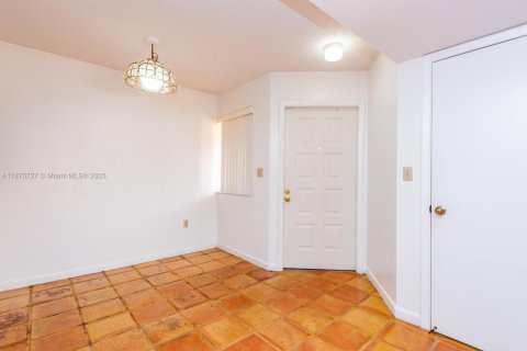 Condominio en venta en Miami Lakes, Florida, 2 dormitorios, 115.2 m2 № 1980363 - foto 7