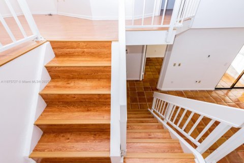 Condominio en venta en Miami Lakes, Florida, 2 dormitorios, 115.2 m2 № 1980363 - foto 25