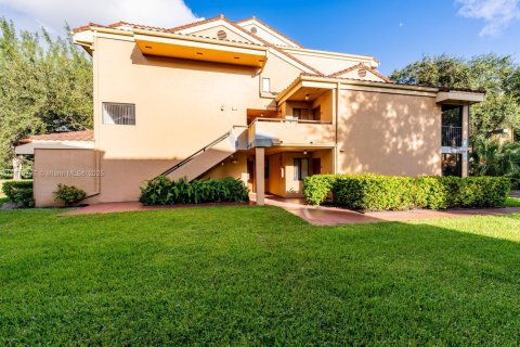 Condominio en venta en Miami Lakes, Florida, 2 dormitorios, 115.2 m2 № 1980363 - foto 3