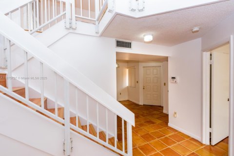 Condominio en venta en Miami Lakes, Florida, 2 dormitorios, 115.2 m2 № 1980363 - foto 21