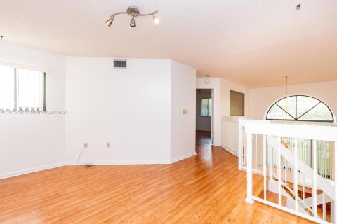 Condominio en venta en Miami Lakes, Florida, 2 dormitorios, 115.2 m2 № 1980363 - foto 30