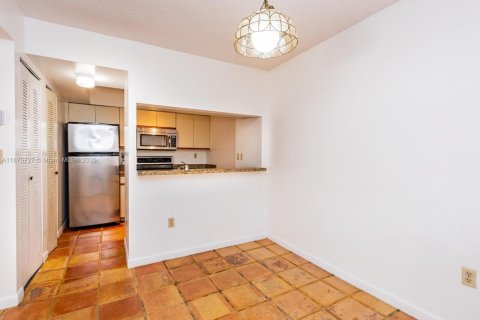 Condominio en venta en Miami Lakes, Florida, 2 dormitorios, 115.2 m2 № 1980363 - foto 9