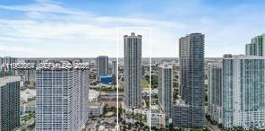 Studio à Condo à Miami, Floride  № 2008717