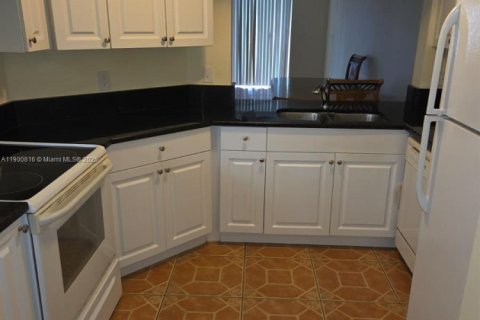 Condominio en venta en Oakland Park, Florida, 2 dormitorios, 85.47 m2 № 2077335 - foto 5