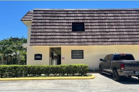 Casa en alquiler en Hollywood, Florida, 2 dormitorios, 74.32 m2 № 1937703 - foto 2