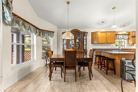 House in The Villages, Florida 3 bedrooms, 165.27 sq.m. № 1816229 - photo 26