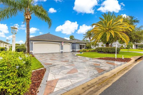 House in The Villages, Florida 3 bedrooms, 165.27 sq.m. № 1816229 - photo 5