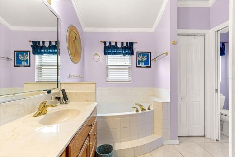 House in The Villages, Florida 3 bedrooms, 165.27 sq.m. № 1816229 - photo 21