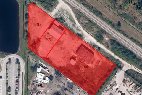 Commercial property in Indiantown, Florida № 1047941 - photo 1