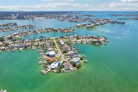 Land in Saint Petersburg, Florida № 2304949 - photo 19