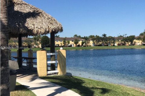 Condominio en alquiler en Homestead, Florida, 3 dormitorios, 109.81 m2 № 2006983 - foto 6