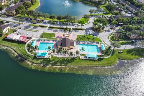 Condominio en alquiler en Homestead, Florida, 3 dormitorios, 109.81 m2 № 2006983 - foto 3