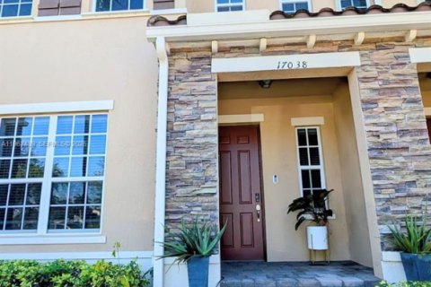 Touwnhouse à Miami, Floride 3 chambres, 161.65 m2 № 2031407