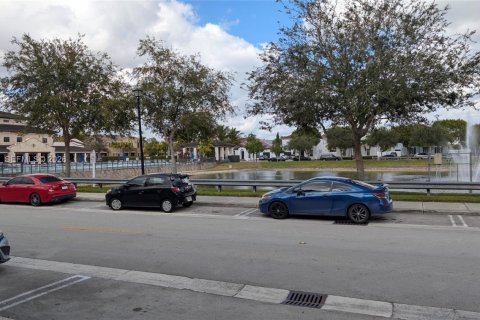 Touwnhouse à vendre à Miami, Floride: 3 chambres, 161.65 m2 № 2031407 - photo 29