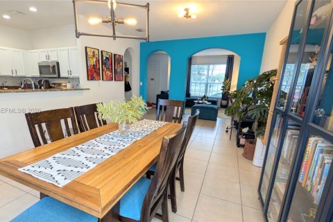 Touwnhouse à vendre à Miami, Floride: 3 chambres, 161.65 m2 № 2031407 - photo 14