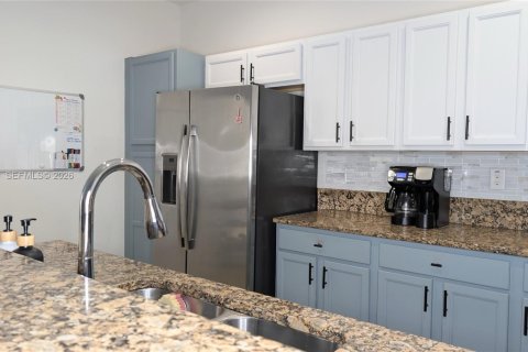 Touwnhouse à vendre à Miami, Floride: 3 chambres, 161.65 m2 № 2031407 - photo 11