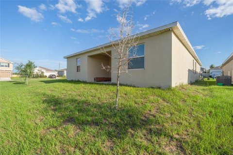 House in Haines City, Florida 4 bedrooms, 193.24 sq.m. № 1905484 - photo 25