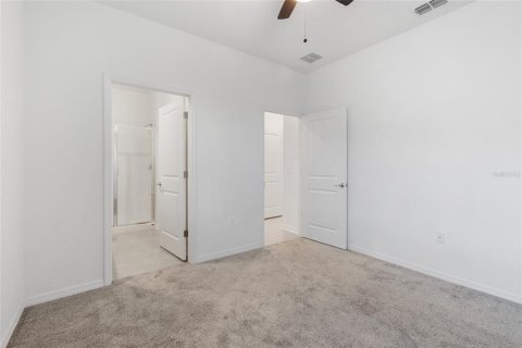 House in Haines City, Florida 4 bedrooms, 193.24 sq.m. № 1905484 - photo 21