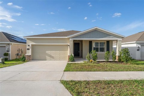 House in Haines City, Florida 4 bedrooms, 193.24 sq.m. № 1905484 - photo 1