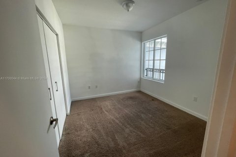 Touwnhouse à vendre à Lauderhill, Floride: 3 chambres, 117.06 m2 № 1860025 - photo 8