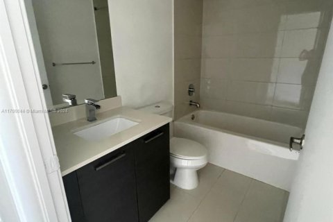 Touwnhouse à vendre à Lauderhill, Floride: 3 chambres, 117.06 m2 № 1860025 - photo 7