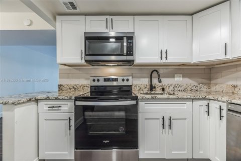 Condominio en alquiler en Boca Raton, Florida, 2 dormitorios, 86.96 m2 № 1940945 - foto 6