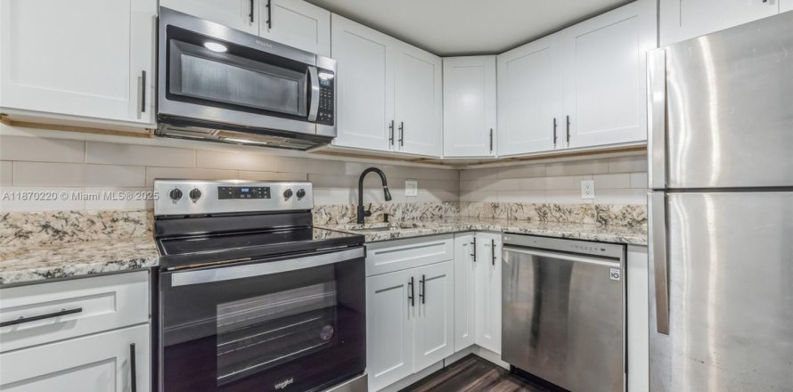 Condominio en Boca Raton, Florida, 2 dormitorios № 1940945