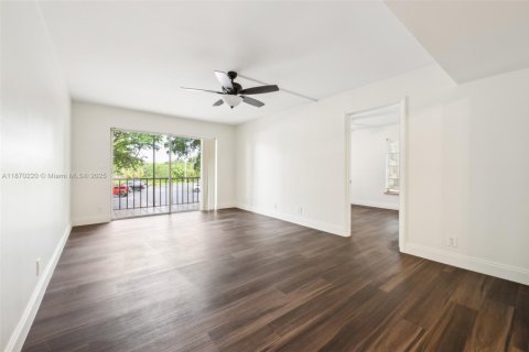 Condominio en alquiler en Boca Raton, Florida, 2 dormitorios, 86.96 m2 № 1940945 - foto 2