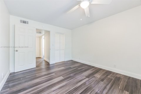 Condominio en alquiler en Boca Raton, Florida, 2 dormitorios, 86.96 m2 № 1940945 - foto 4